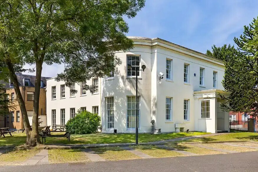 1 Central Rd, Morden to rent Building Photo- Image 1 of 38