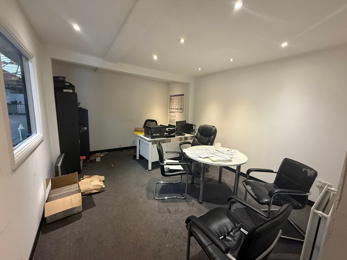 Porters Wood, St Albans, HRT AL3 6PQ - Unit 3 - - Interior Photo - Image 2 of 2