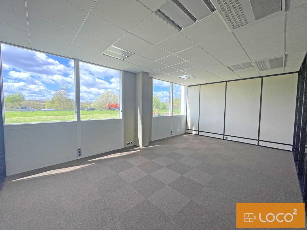 298 Allée Du Lac, Labège to rent Building Photo- Image 1 of 21