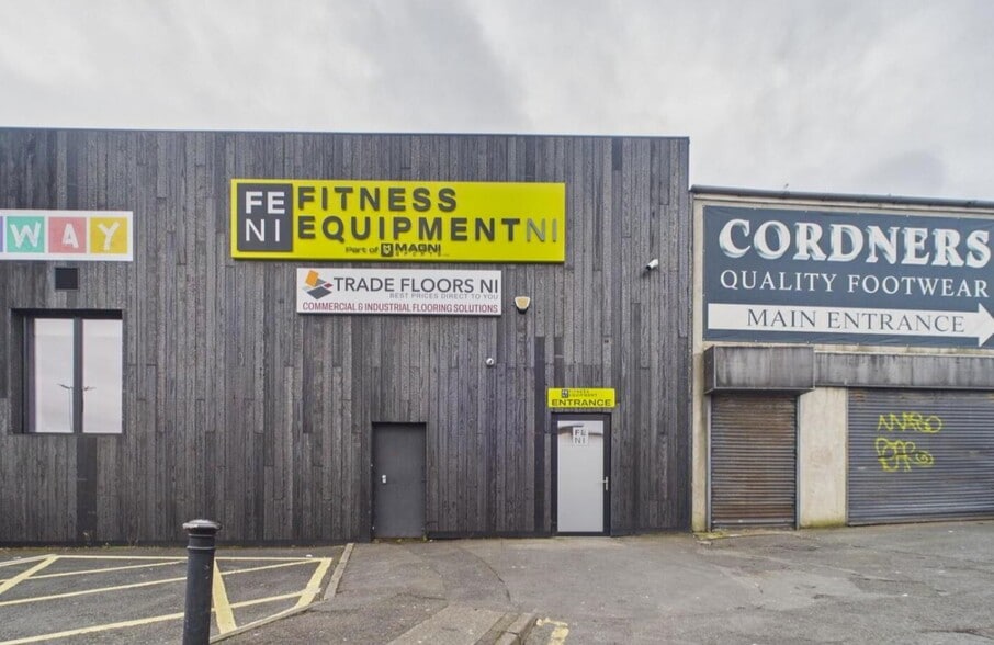 32 Meadow Ln, Craigavon to rent - Primary Photo - Image 1 of 1