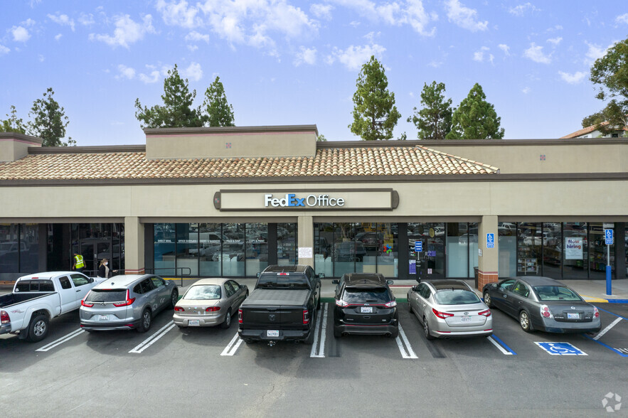 1929 W San Marcos Blvd, San Marcos, CA for rent - Building Photo - Image 2 of 4