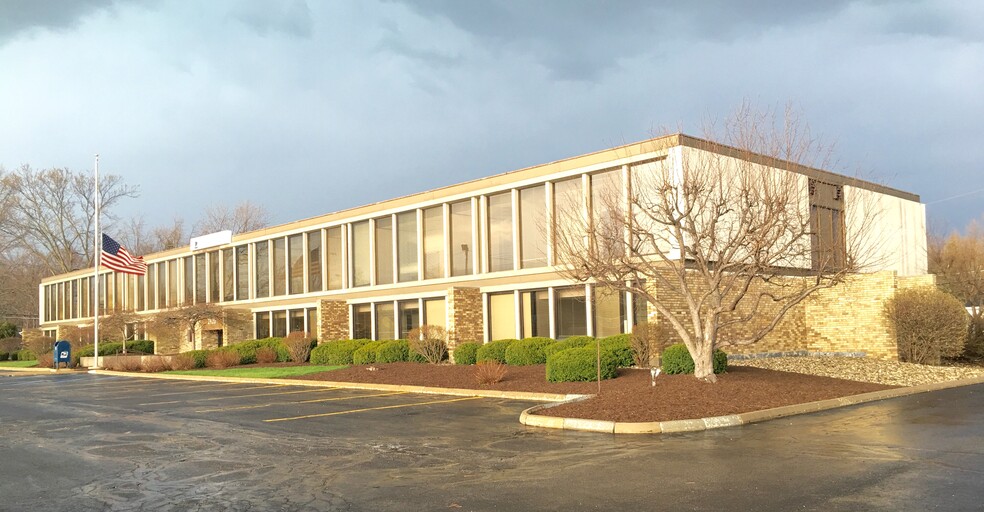 2420 N Coliseum Blvd, Fort Wayne, IN for rent - Building Photo - Image 1 of 6