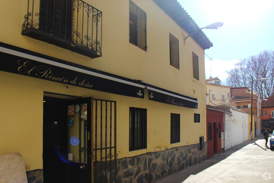 Retail in Madrid, MAD for rent - Building Photo - Image 1 of 9