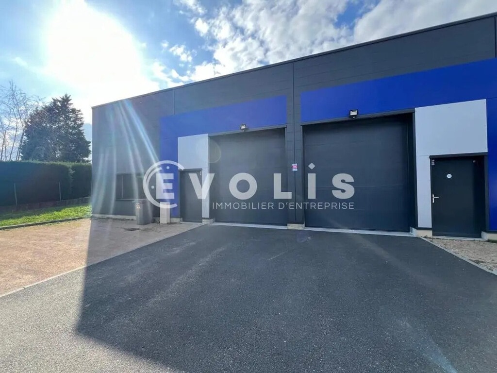 Location Local d'activités 295 m² - Photo 1