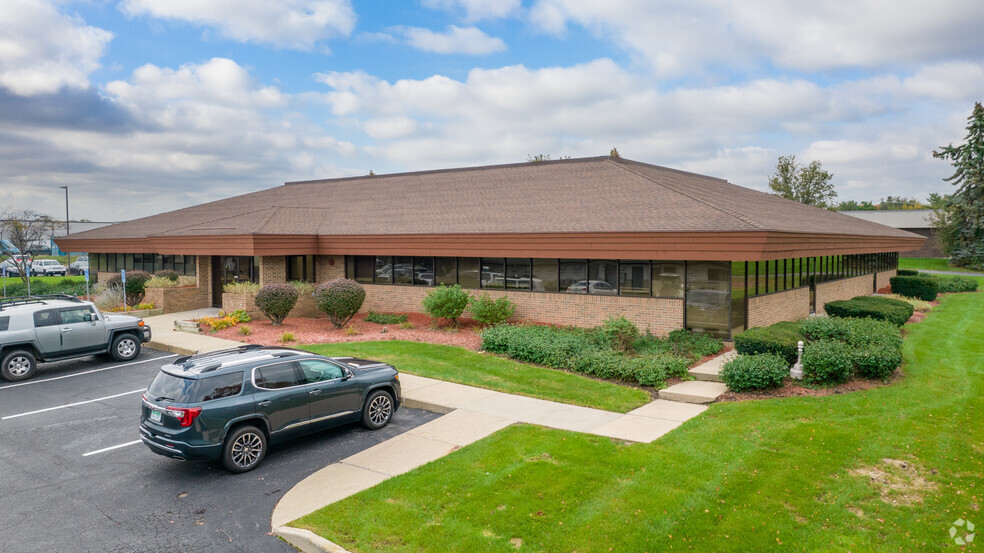 3050 Ivanrest Ave SW, Grandville, MI for rent - Primary Photo - Image 1 of 4