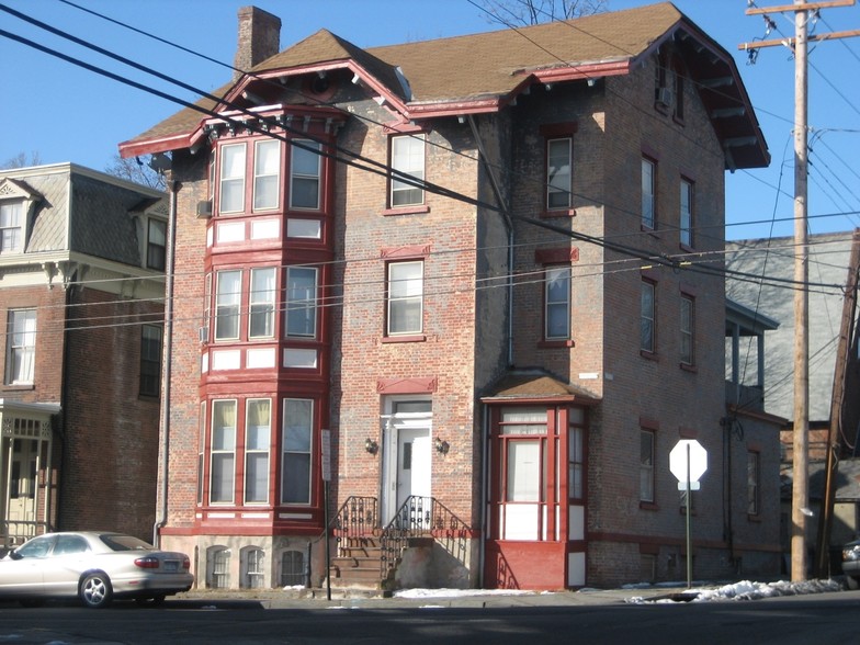 203 Grand St, Newburgh, NY for sale - Primary Photo - Image 1 of 1