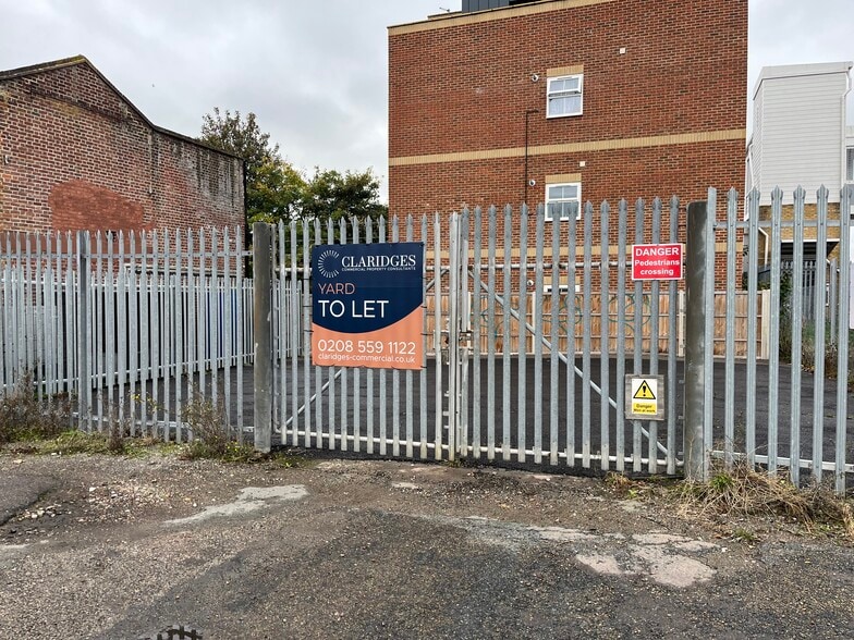 Gordon Rd, Canterbury to rent - Building Photo - Image 1 of 8