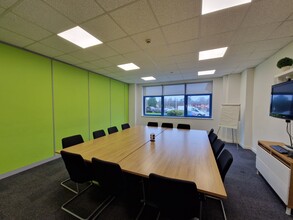 Britannia House, Van Rd, Caerphilly Business Park Park, Caerphilly for rent Interior Photo- Image 1 of 17