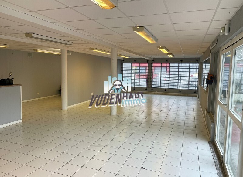 Retail in Muret to rent - Interior Photo - Image 2 of 6