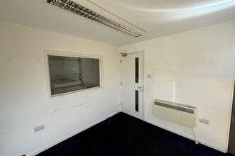 Kembrey Park, Swindon to rent Interior Photo- Image 2 of 3