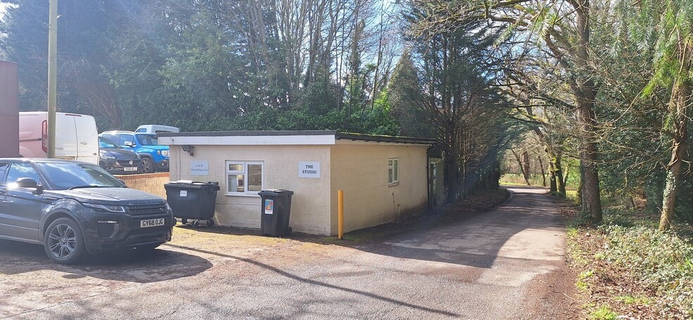 Church Ln, Horsham to rent - Building Photo - Image 2 of 2