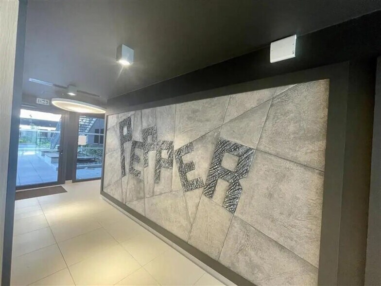 Office in Dijon to rent - Interior Photo - Image 2 of 10