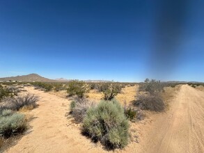 NWC Somis Avenue & Earlimart St, Apple Valley, CA for sale Primary Photo- Image 1 of 6