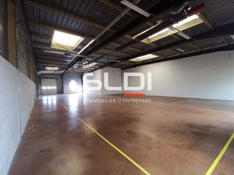 Rue Louis Braille, Bourgoin-Jallieu to rent - Interior Photo - Image 3 of 5