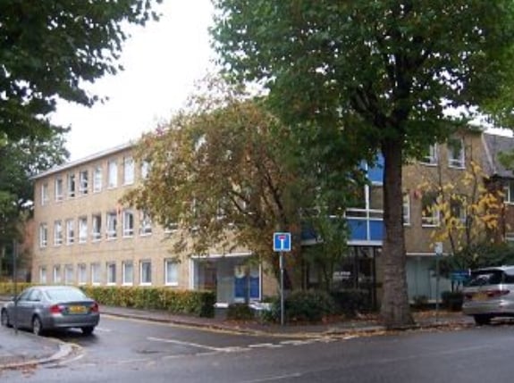 18 Vera Ave, London to rent - Primary Photo - Image 1 of 2