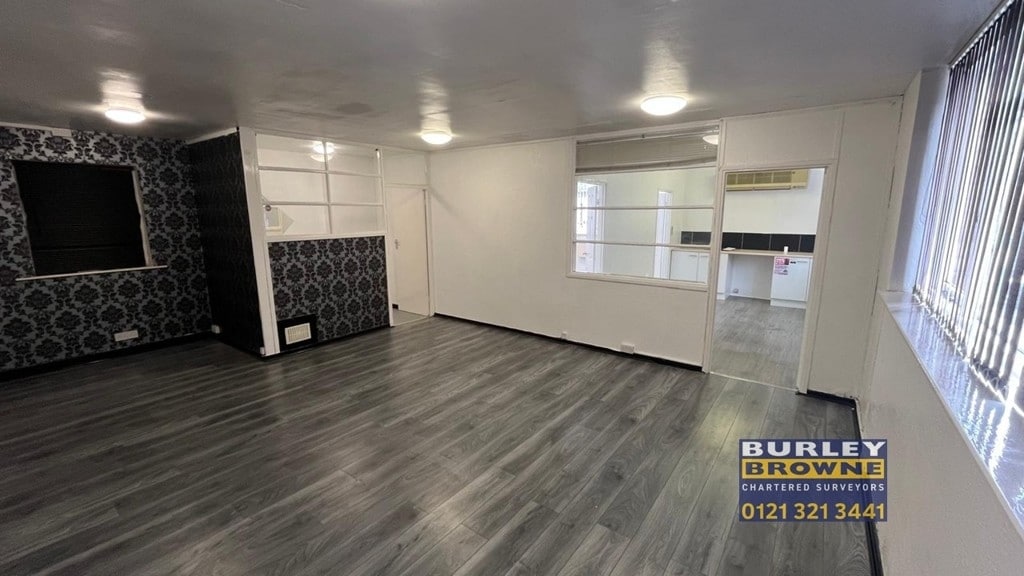 2A-2B Jerrard Dr, Sutton Coldfield to rent Interior Photo- Image 1 of 6