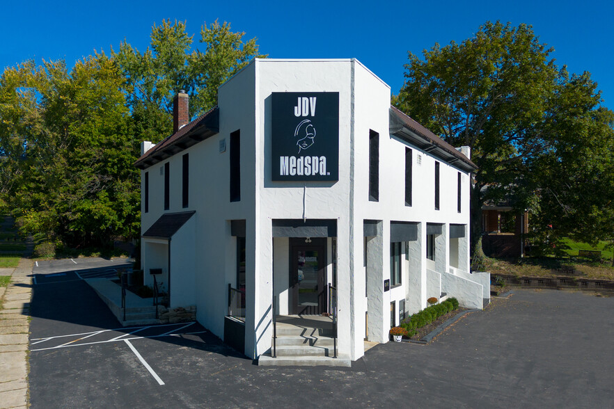 2404 4th St, Cuyahoga Falls, OH for sale - Building Photo - Image 1 of 12