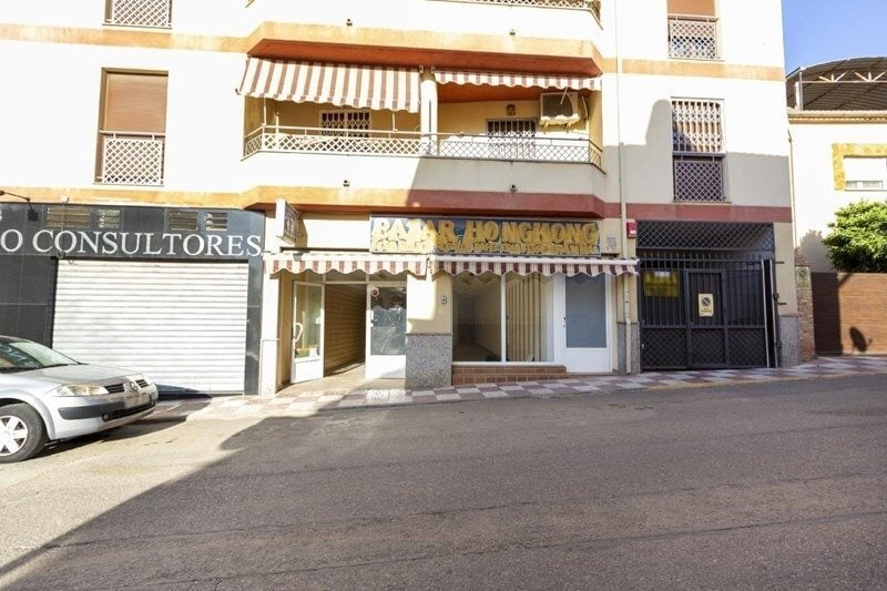 Calle Juan Carlos I, 3, Villa de Otura, Granada for sale - Building Photo - Image 2 of 29
