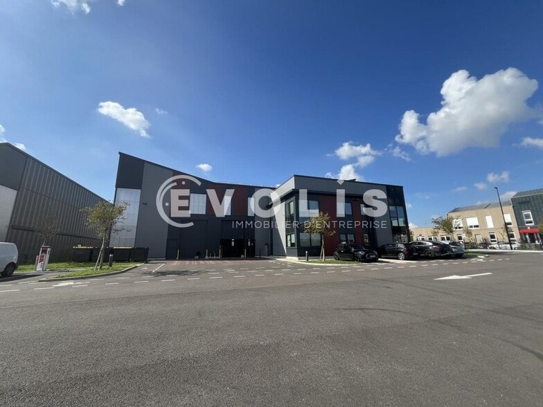 Light Industrial in Limeil-Brévannes to rent - Building Photo - Image 3 of 15