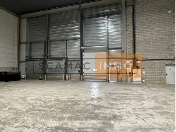 Industrial in Collégien to rent - Building Photo - Image 2 of 7