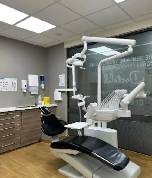 Office in Viroflay to rent - Interior Photo - Image 3 of 9