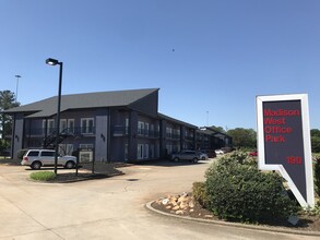 190 Lime Quarry Rd, Madison, AL for rent Building Photo- Image 1 of 14