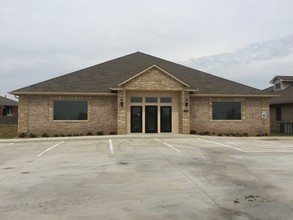 2256 NW 164th St, Edmond, OK for rent Building Photo- Image 1 of 13