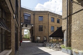 44-48 Wharf Rd, London for sale Building Photo- Image 2 of 3