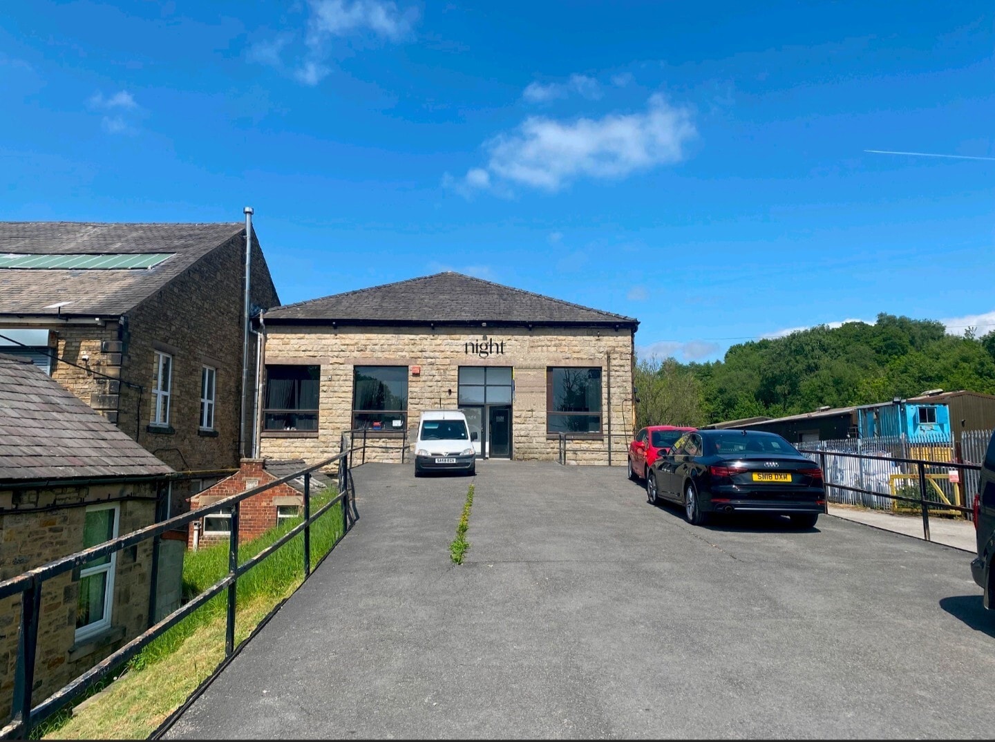 Whaley Bridge, Whaley Bridge for sale Primary Photo- Image 1 of 6