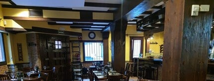 Retail in Madrid, Madrid to rent Interior Photo- Image 2 of 10