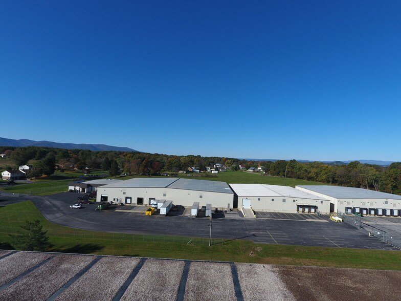 447 Mt Torrey Rd, Lyndhurst, VA for sale - Primary Photo - Image 1 of 1