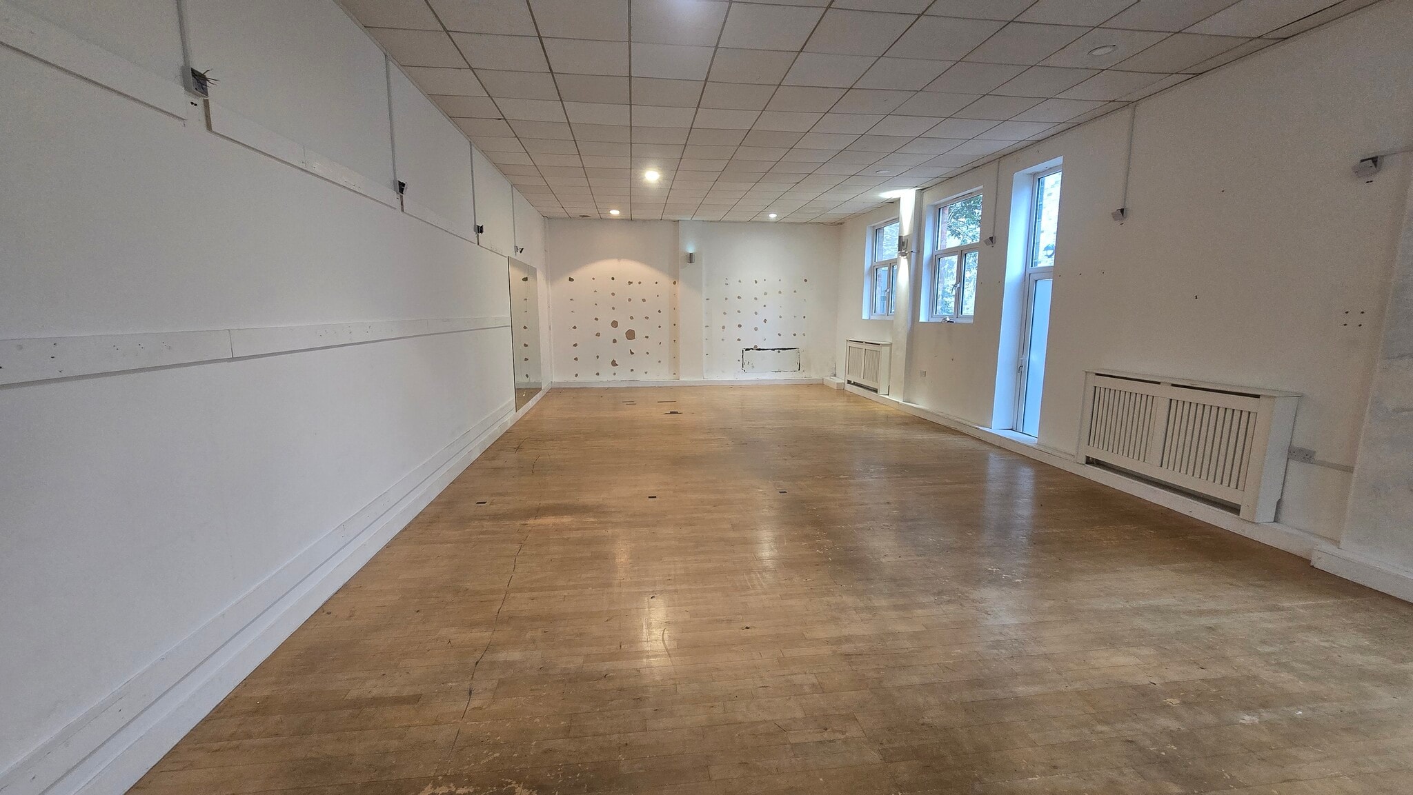 61-63 Wandsworth High St, London to rent Interior Photo- Image 1 of 3