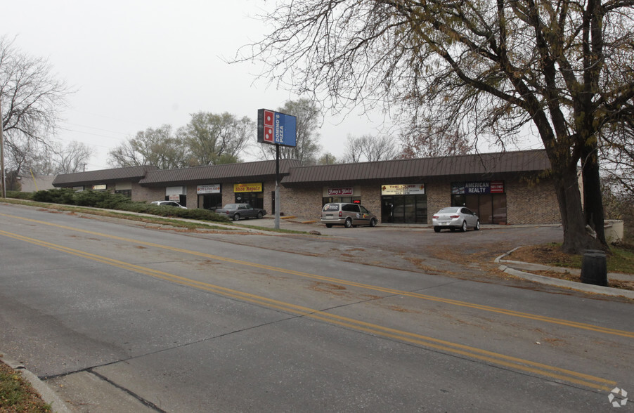 4948-4964 Grover St, Omaha, NE for rent - Building Photo - Image 1 of 3