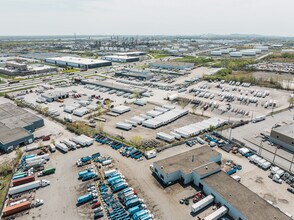 12321-12329 Boul Métropolitain E E, Montréal, QC to rent Building Photo- Image 2 of 8