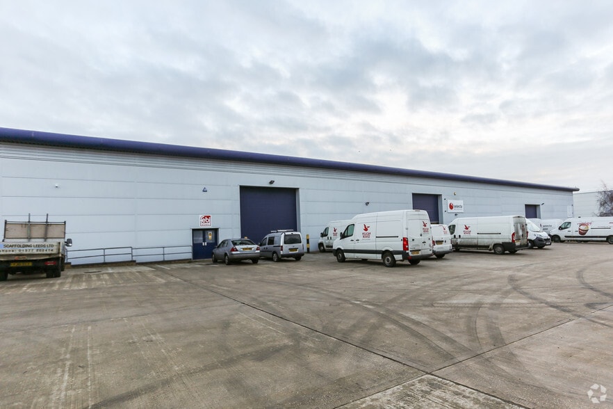 Phoenix Ave, Pontefract for sale - Primary Photo - Image 1 of 1