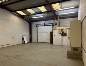 Western Clos, Leominster to rent Interior Photo- Image 2 of 4