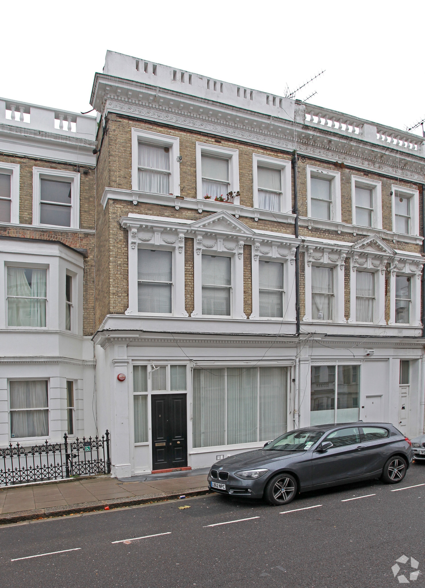 8 Comeragh Rd, London to rent Primary Photo- Image 1 of 4