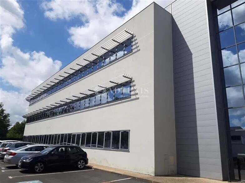 Office in Carquefou to rent - Building Photo - Image 2 of 4