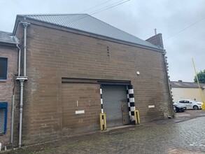 2C North Isla St, Dundee to rent Building Photo- Image 1 of 3