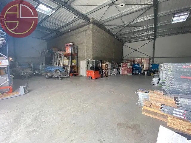 Industrial in Toulouse for sale Building Photo- Image 1 of 7