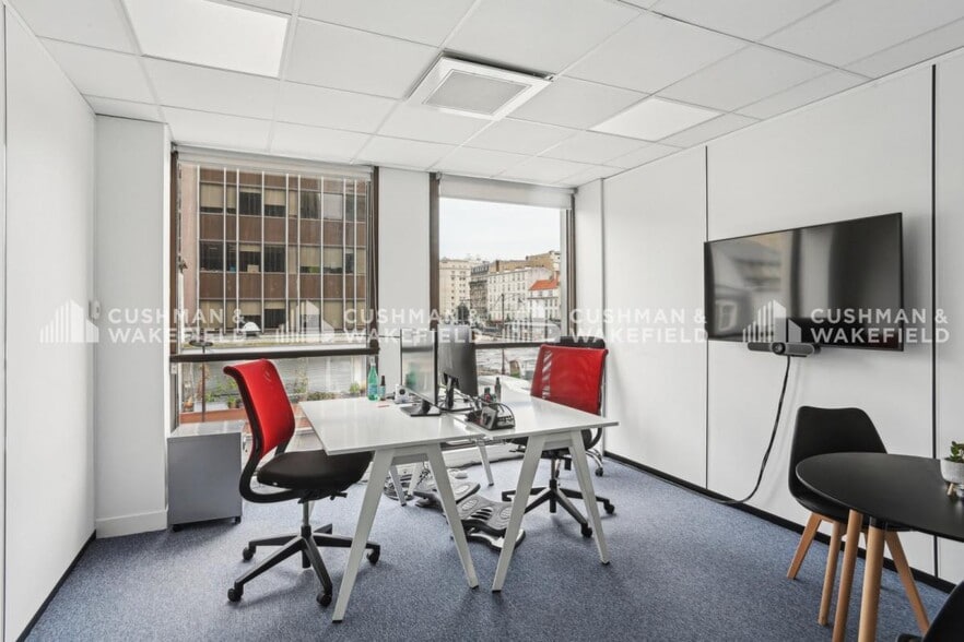 Office in Neuilly-sur-Seine to rent - Interior Photo - Image 3 of 13