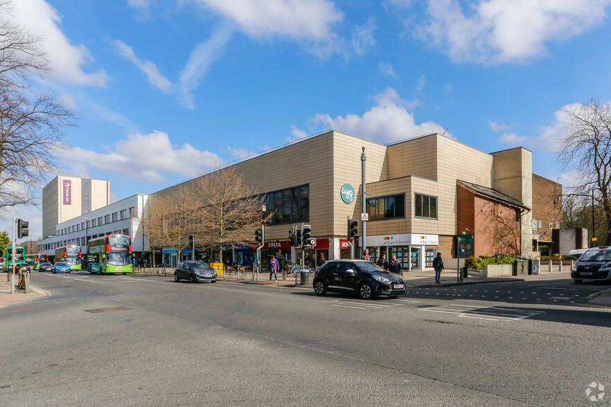 Otley Rd, Leeds for rent - Building Photo - Image 2 of 3