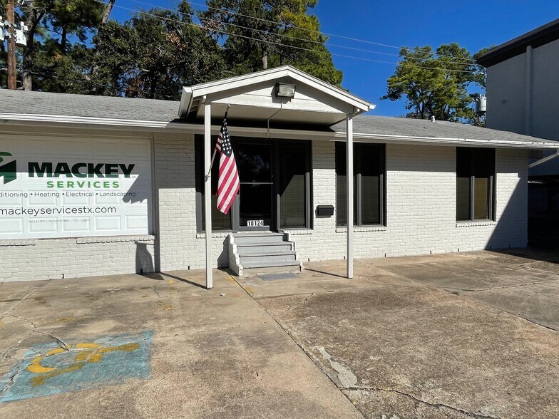 10124 Long Point Rd, Houston, TX for rent - Building Photo - Image 1 of 9