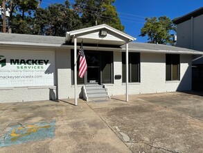 10124 Long Point Rd, Houston, TX for rent Building Photo- Image 1 of 10