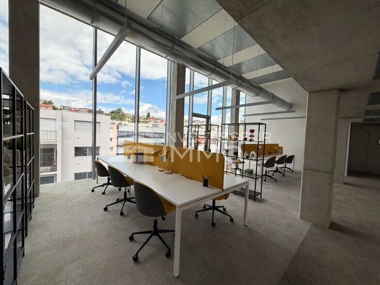 Office in Suresnes to rent - Building Photo - Image 3 of 6
