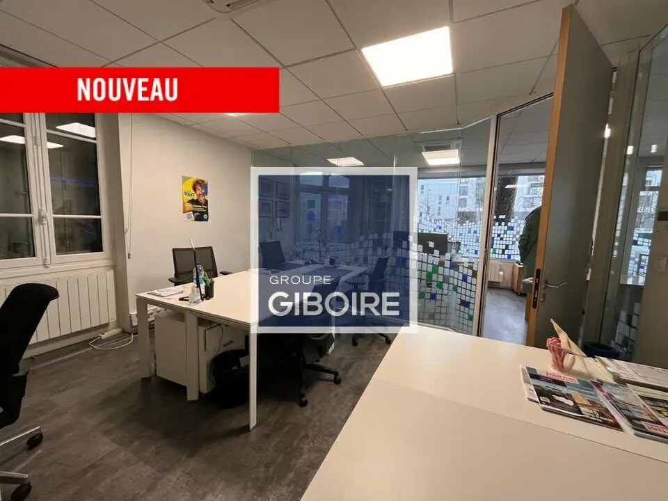 Vente Bureaux 136 m² - Photo 1