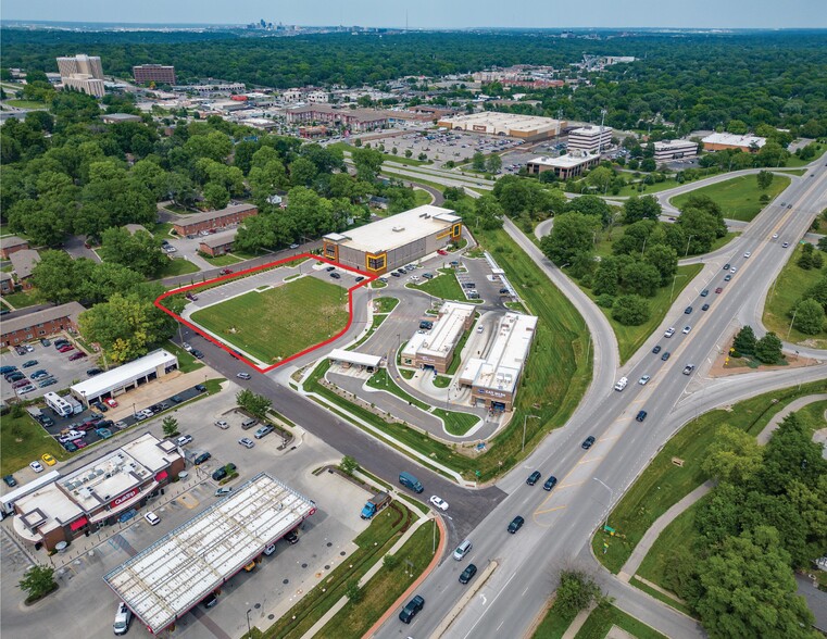 7240 Shawnee Mission Pky, Overland Park, KS for rent - Aerial - Image 1 of 3