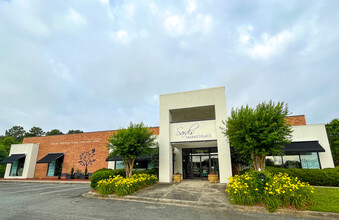 2328 Crown Centre Dr, Charlotte, NC for sale Building Photo- Image 1 of 1