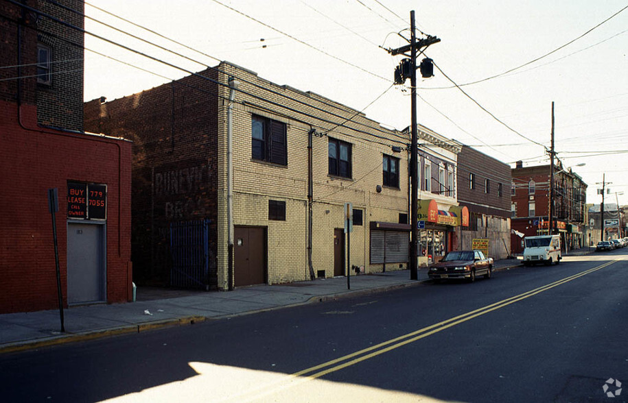 189 Monroe St, Passaic, NJ for sale - Primary Photo - Image 1 of 1