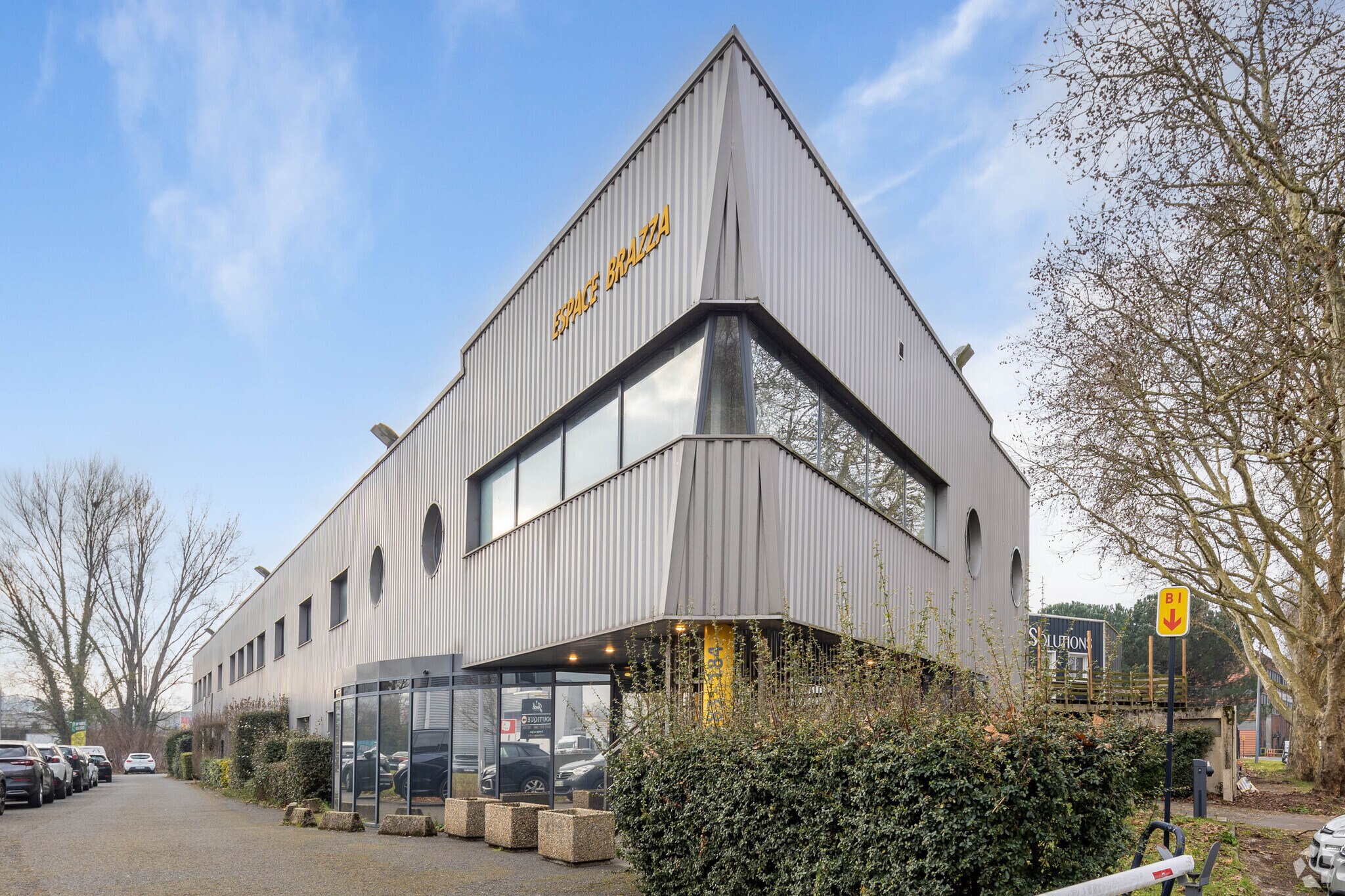 184 Quai De Brazza, Bordeaux to rent Primary Photo- Image 1 of 2